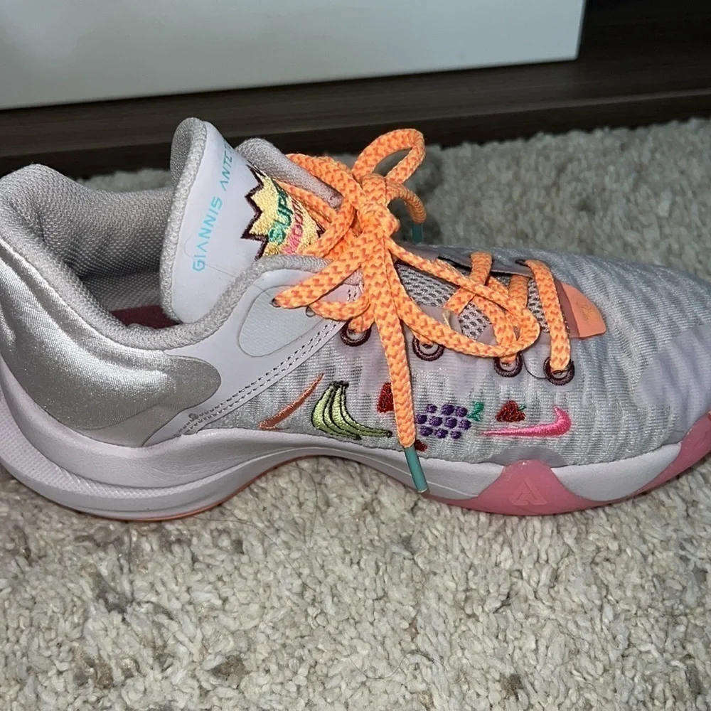 Nike Giannis Immortality EP Force Field Super Smoothie Size 3.5 kids - Picture 7 of 10